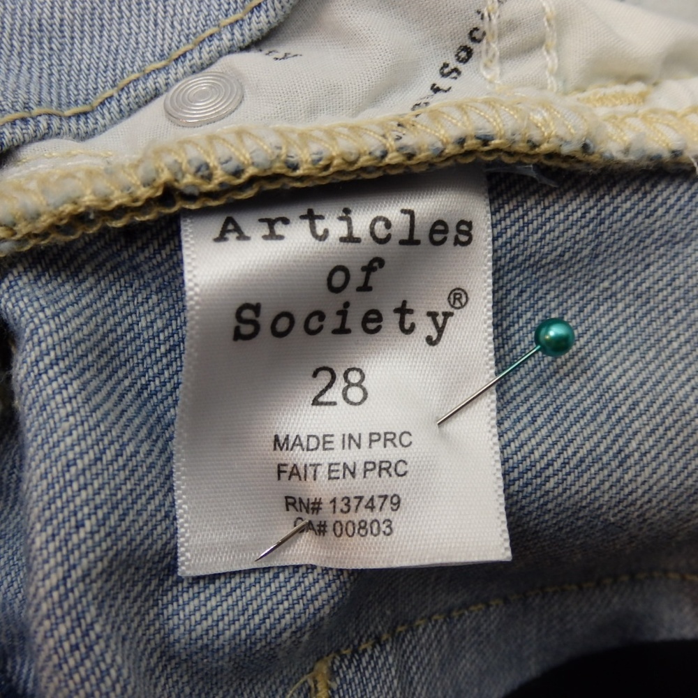 ARTICLES OF SOCIETY Nadine Ripped Distressed Boyfriend Jean Denim Shorts Size 28 - Picture 7 of 7